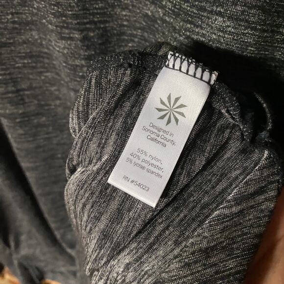 Athleta Odyssey Heathered Gray Split-Back Long Sleeve Top Women's Size Medium - Picture 6 of 8